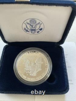2010-W AMERICAN EAGLE99.9% Silver 31.072g One Troy Oz West Point Mint