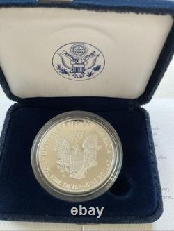 2010-W AMERICAN EAGLE99.9% Silver 31.072g One Troy Oz West Point Mint