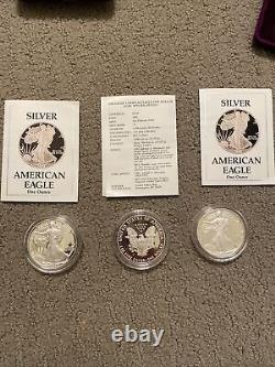 1988 Ensemble de trois pièces de monnaie en argent d'une once de preuve de la South American Eagle avec boîte et certificat d'authenticité.