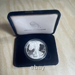2016-W American Silver Eagle pièce proof 1 oz en argent 999 avec boîte et certificat d’authenticité, 30e anniversaire 2016-W American Silver Eagle pièce proof 1 oz en argent 999 avec boîte et certificat d’authenticité, 30e anniversaire