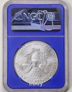 2017-(P) 1 oz d’argent American Eagle MS69 frappée à la Monnaie de Philadelphie, slab bleu NGC