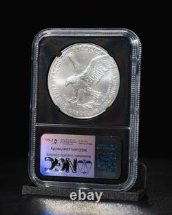 2024 (P) American Silver Eagle avec Marque Privée Étoile Premières Émissions NGC MS70