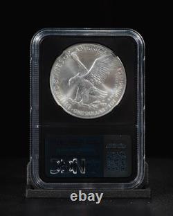 2024 (P) American Silver Eagle avec Marque Privée Étoile Premières Émissions NGC MS70