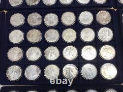 Coffre au trésor de 1986 à 2020 contenant 288 pièces de monnaie américaines en argent Gem BU US American Silver Eagles dans des capsules Air Tites.