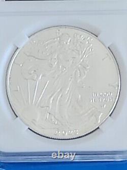 Ensemble de 10 pièces de 1 oz en argent American Eagle de 2024! Chacune dans un étui individuel