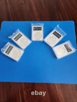 Ensemble de 10 pièces de 1 oz en argent American Eagle de 2024! Chacune dans un étui individuel