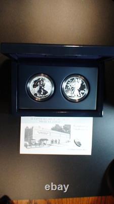 Ensemble de 2 pièces Silver Eagle 2013-W en finition Enhanced et Reverse Proof avec certificat d’authenticité et emballage d’origine complet