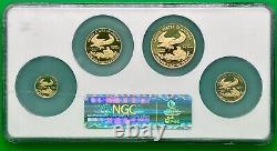 Ensemble de 4 pièces d'or Eagle 2010-w, classé PF70 par NGC, sorties anticipées, toutes les pièces dans un seul support.
