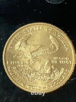 Ensemble de 5 pièces American Eagle en or de 1/10e d'once de 2008 d'une valeur de 5 dollars chacune