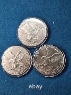 Lot de 3 Aigles américains en argent de 1 $ 2023, & (2) 2024