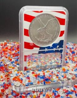 Mint ! Édition du Nouvel An 2021 $1 Silver Eagle T-2 NGC MS70 Noyau Drapeau US Rare