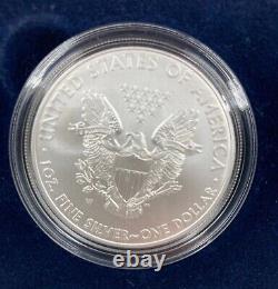 Pièce de monnaie en argent d'une once American Eagle 2008-W avec boîte et certificat d'authenticité.