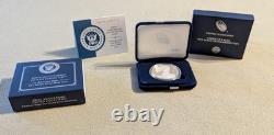 Pièce en argent Proof d'une once avec aigle américain pour le 250e anniversaire de la Marine des États-Unis