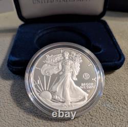 Pièce en argent Proof d'une once avec aigle américain pour le 250e anniversaire de la Marine des États-Unis